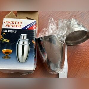 Stainless steel cocktail shaker 8 oz